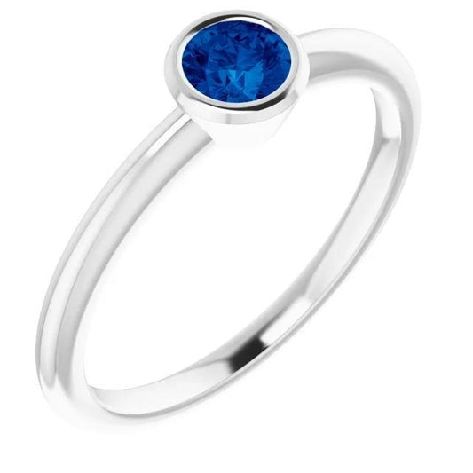 Anello Solitario Zaffiro Blu 0.75 Carati Lunetta Incastonata Oro Bianco 14K - harrychadent.it