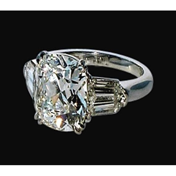 Anello anniversario con tre pietre di diamanti. gioielli in oro bianco da 1.65 carati - harrychadent.it