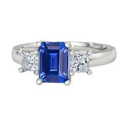 Anello con 1,75 carati smeraldo zaffiro di Ceylon e diamanti Princess 3 pietre