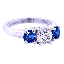 Anello con 3 pietre rotonde con diamanti e zaffiro blu 2.50 carati