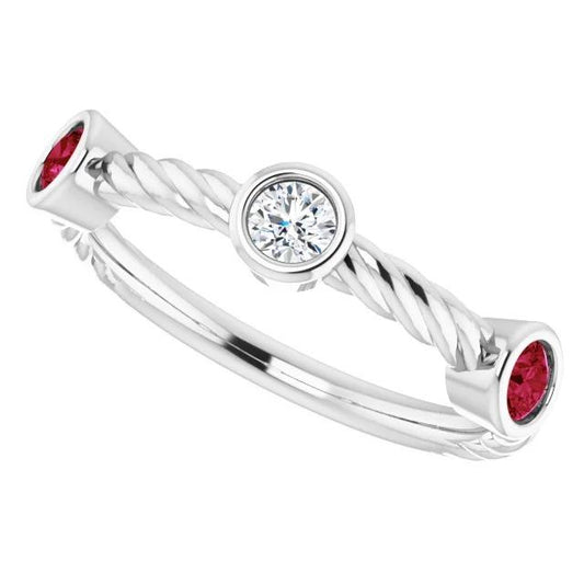 Anello con 3 rubini e diamanti in pietra 0.90 carati Gioielli intrecciati con corda Novità - harrychadent.it