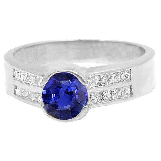 Anello con zaffiro blu rotondo con diamanti e accenti taglio principessa 2.50 carati - harrychadent.it