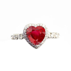 Anello con diamante rotondo a forma di rubino a forma di cuore da 5,50 ct in oro bianco 14 carati