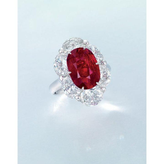 Anello con rubino a cuscino da 3.60 ct con diamanti ovali Novità - harrychadent.it
