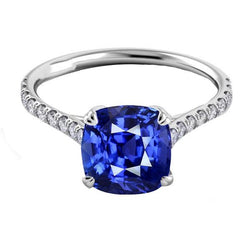Anello con gemme di zaffiro cuscino 3.50 carati con diamanti a doppia punta