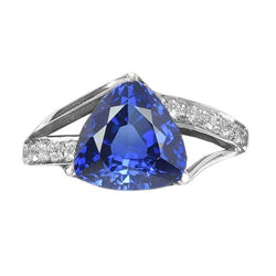 Anello con gemme di zaffiro e diamanti. gioielli da donna in oro con gambo diviso 2 carati