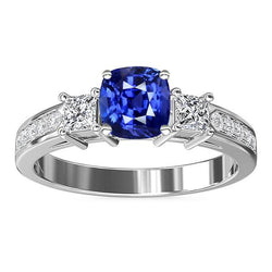 Anello con gioielli in zaffiro a forma di principessa e diamante rotondo da 3,50 carati