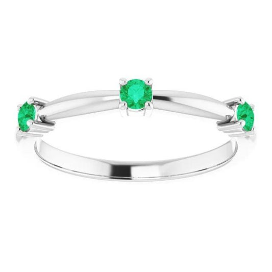 Anello con tre pietre di smeraldo verde colombiano da 0,90 carati e oro bianco 14 carati - harrychadent.it