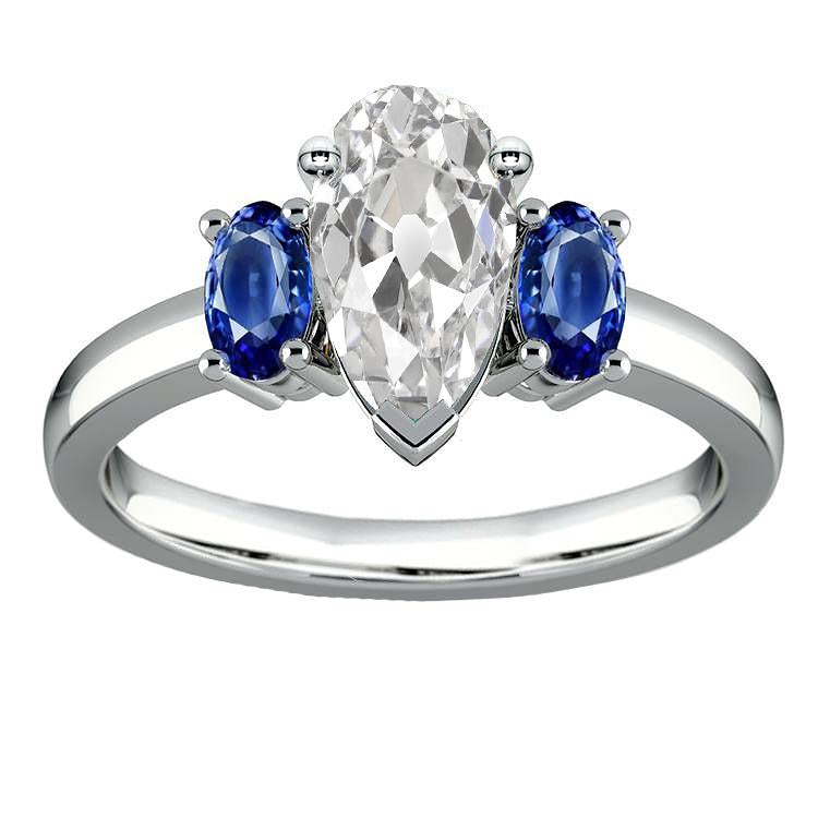 Anello con tre pietre di zaffiri blu ovali con diamanti a pera taglio antico 3.50 carati - harrychadent.it