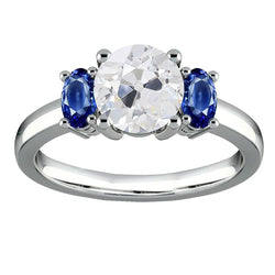 Anello con tre pietre di zaffiro ovale Vecchio diamante rotondo europeo 4.50 carati