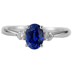 Anello con tre pietre ovali con zaffiro di Ceylon e diamante rotondo 2.50 carati