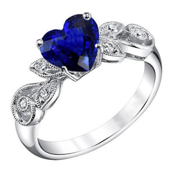 Anello con zaffiri e diamanti in stile vintage con pietre preziose. 2.25 carati