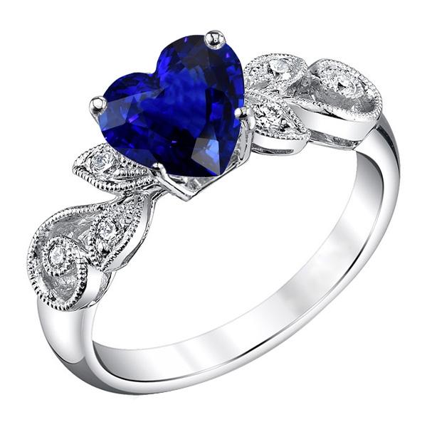 Anello con zaffiri e diamanti in stile vintage con pietre preziose. 2.25 carati - harrychadent.it