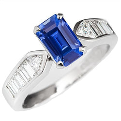 Anello con zaffiro blu pietra preziosa Trilioni e baguette accentate 3.50 carati