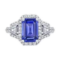 Anello con zaffiro blu smeraldo Halo 4.50 carati trapezoidale e diamanti rotondi