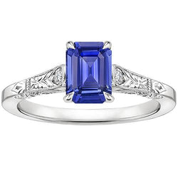 Anello con zaffiro blu taglio smeraldo da 3,25 carati e 3 pietre di diamanti