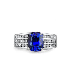 Anello con zaffiro cuscino dello Sri Lanka da 3,50 carati e diamanti in oro bianco 14K