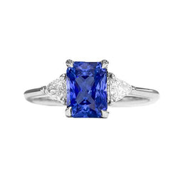 Anello da donna con 3 zaffiri radianti e trilioni di diamanti 2.25 carati