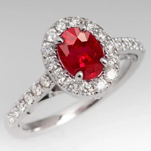 Anello da donna in oro bianco con rubini e diamanti a taglio ovale da 4.5 ct - harrychadent.it