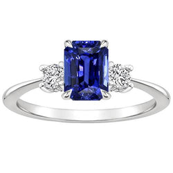 Anello di fidanzamento 3 pietre con zaffiro blu radiante e diamante 3.50 carati