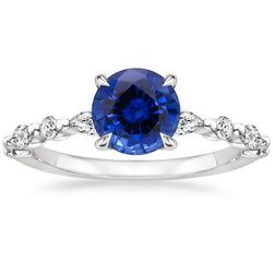 Anello di fidanzamento 4 carati con zaffiro di Ceylon rotondo e oro marquise di diamanti
