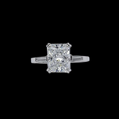 Anello di fidanzamento a tre pietre con diamanti baguette e diamanti da 2.10 carati - harrychadent.it