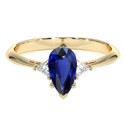 Anello di fidanzamento con 3 pietre. pera. zaffiro di Ceylon e diamanti. 2.25 carati