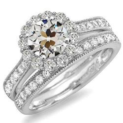 Anello di fidanzamento con diamante Halo in stile antico con taglio antico 5 carati