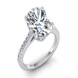 Anello di Fidanzamento con Diamante Naturale Ovale da 5,50 Carati con Contorno Nascosto e Accenti (Non Coltivato in Laboratorio)