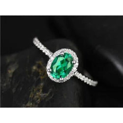 Anello Di Fidanzamento Con Diamante Verde Smeraldo Taglio Ovale Da 3,6 Ct