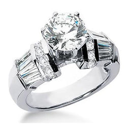 Anello di fidanzamento con diamanti rotondi e baguette da 3.26 carati in oro bianco 14K