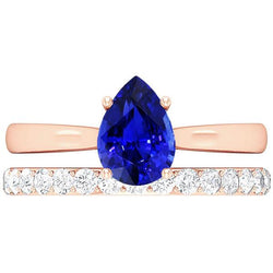 Anello di fidanzamento con gemma di pera e fascia di diamanti in oro rosa 4 carati