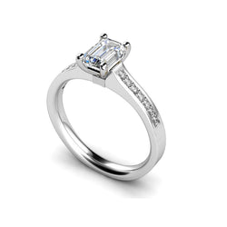 Anello di fidanzamento con smeraldo scintillante e diamante taglio rotondo da 1,51 ct