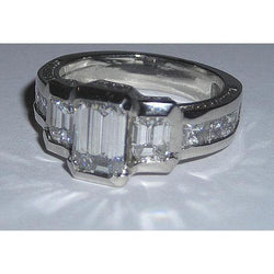 Anello di fidanzamento con tre diamanti in pietra e smeraldo in oro 3.51 carati Nuovo