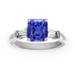 Anello di fidanzamento da donna con 3 zaffiri. 2.50 carati e diamanti baguette