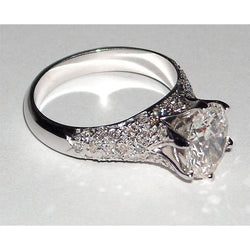 Anello di fidanzamento da donna con diamante taglio rotondo. oro bianco 2.75 carati