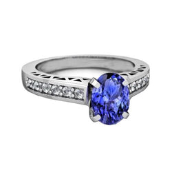 Anello di fidanzamento in oro bianco 14 carati con tanzanite e diamante da 3.25 carati