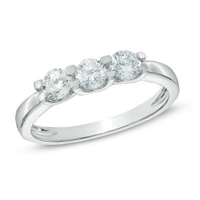 Anello di fidanzamento in oro bianco 14 carati con tre diamanti a taglio rotondo da 1,50 ct - harrychadent.it