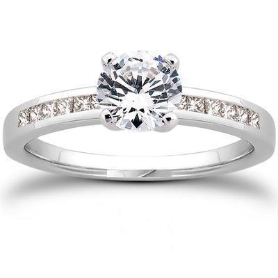 Anello di fidanzamento in oro bianco 14 kt con diamanti taglio principessa e taglio rotondo da 2,75 ct - harrychadent.it