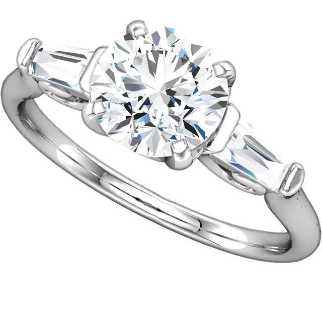 Anello di fidanzamento in oro bianco con 3 pietre di diamante tondo e baguette da 2 ct - harrychadent.it