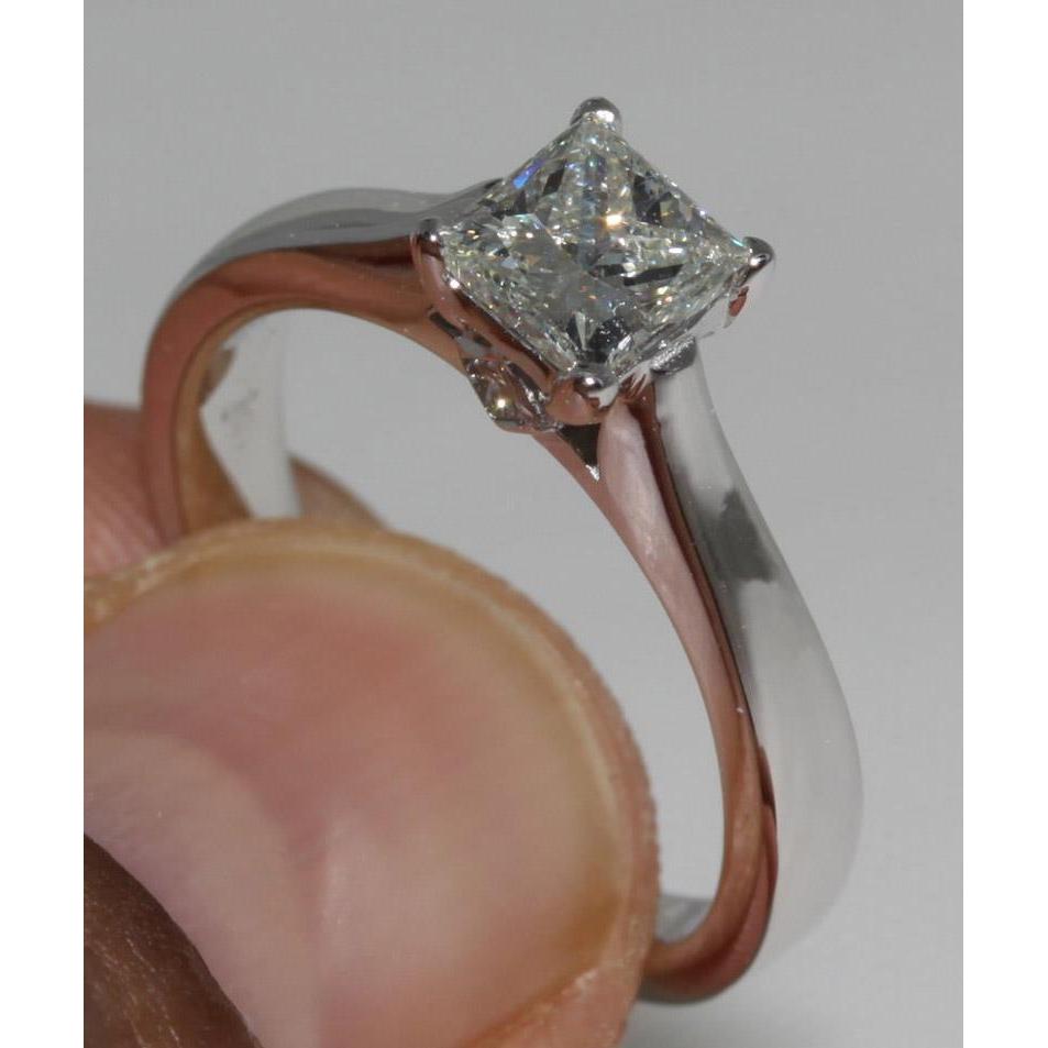 Anello di fidanzamento in oro bianco con diamante taglio principessa da 1.60 carati - harrychadent.it