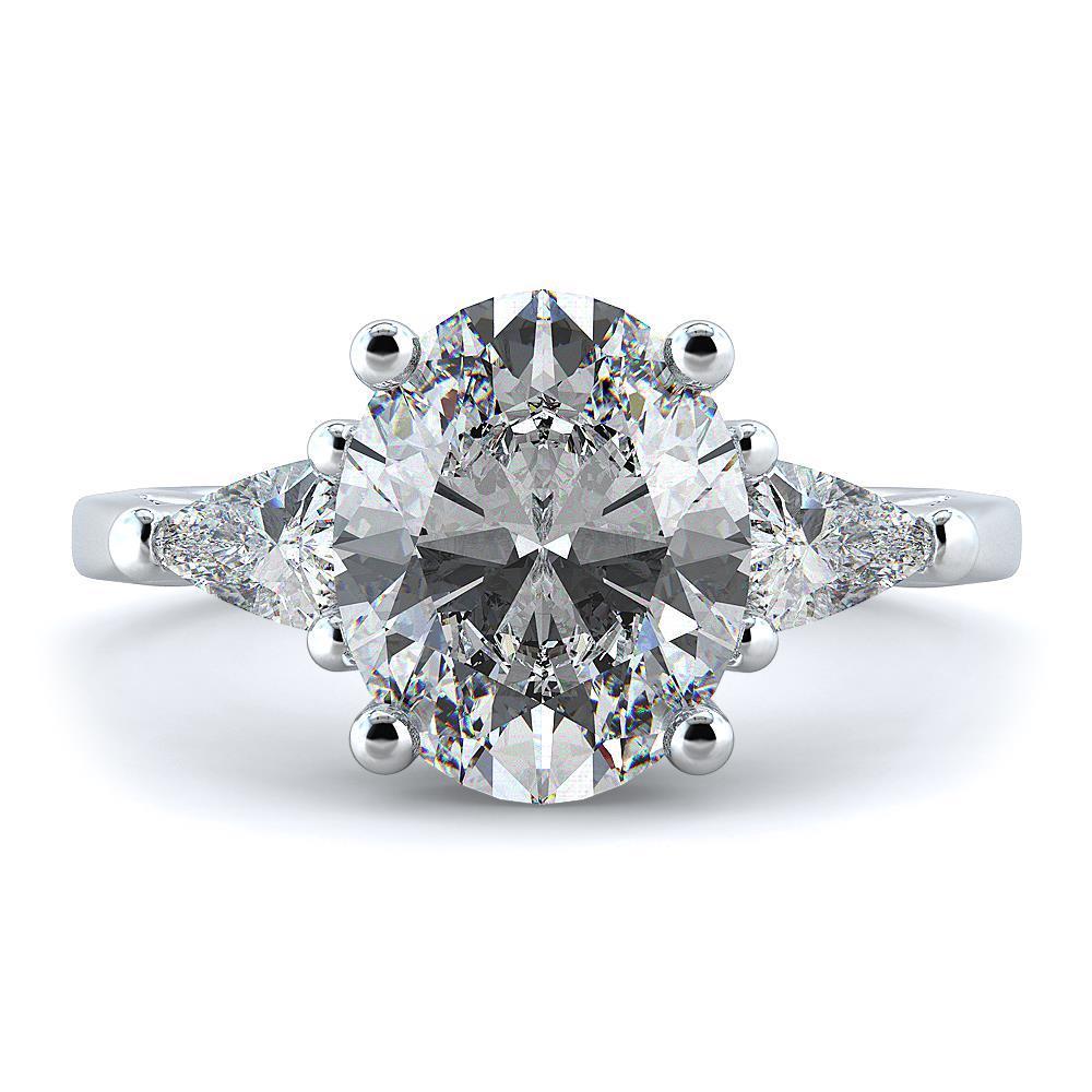 Anello di fidanzamento in oro bianco con tre pietre di diamante a taglio ovale da 4.5 carati - harrychadent.it