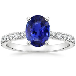 Anello di fidanzamento ovale con zaffiro dello Sri Lanka e accenti di diamante 4.25 carati