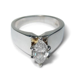 Anello di fidanzamento solitario con diamante da 2 carati in oro bianco 14K