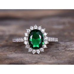 Anello di forma ovale con smeraldo verde e diamante in oro bianco 14k 5.75 ct