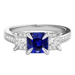 Anello di pietre preziose Cuscino Zaffiro Princess Prong Diamanti 3.50 carati