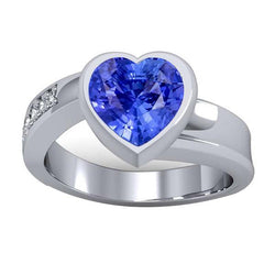 Anello di pietre preziose Set di castoni a forma di cuore Zaffiro di Ceylon 2.25 carati Gioielli