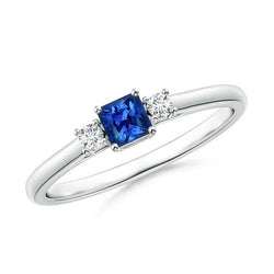 Anello in oro bianco 14K con tre pietre di zaffiro di Ceylon e diamanti da 1,65 ct