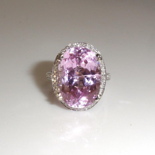 Anello in oro bianco 14K . con kunzite rosa e diamanti a taglio ovale da 22,50 carati - harrychadent.it
