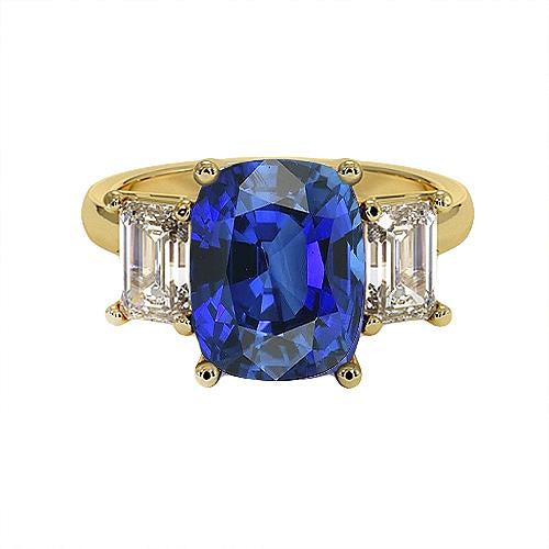 Anello in oro giallo con 3 pietre a cuscino con zaffiro di Ceylon e diamanti 9 carati - harrychadent.it